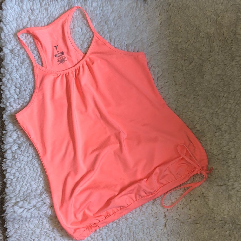 Old Navy Active Top. NWOT. Coral.